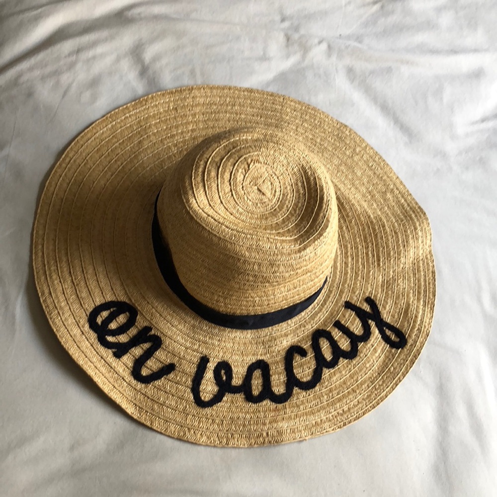 ✨x2 HP✨On Vacay Floppy Hat✨